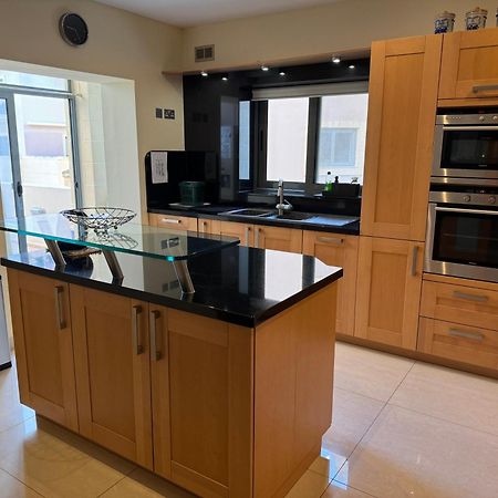 Spacious Luxurious Apartment With Seaview Mellieħa Eksteriør bilde