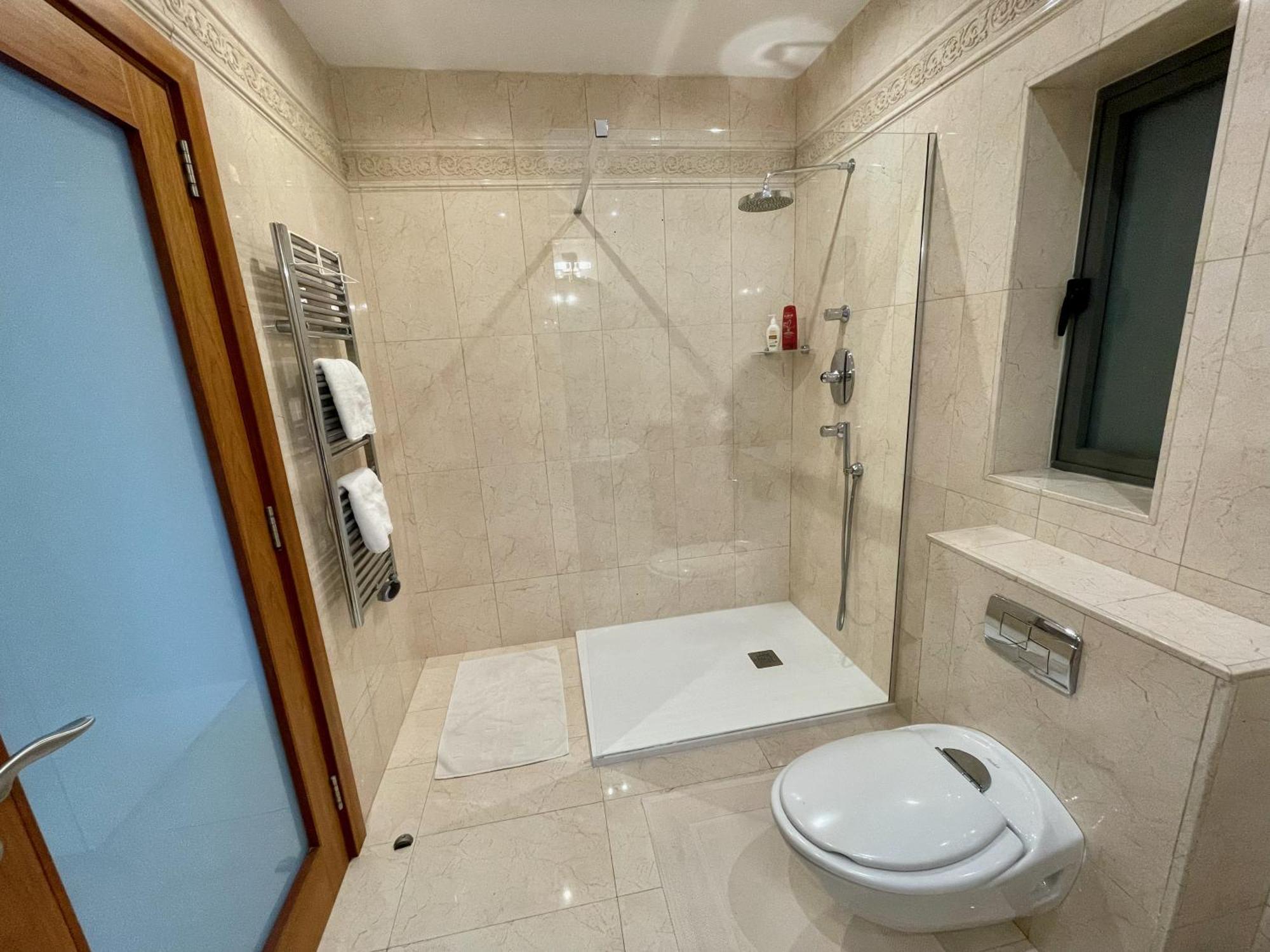 Spacious Luxurious Apartment With Seaview Mellieħa Eksteriør bilde