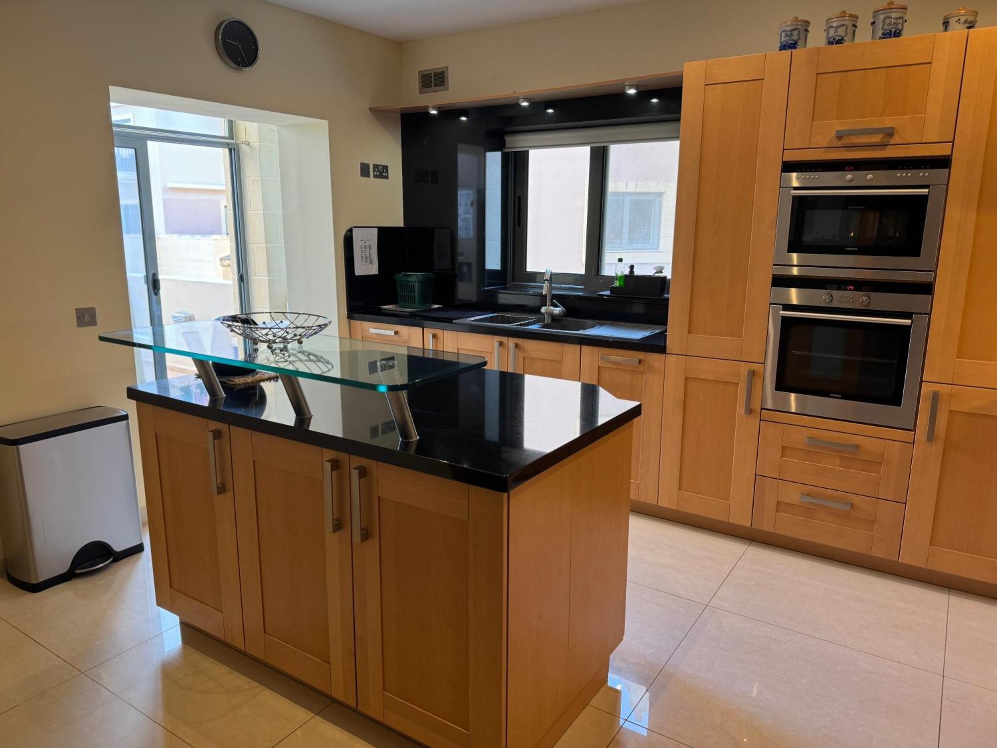 Spacious Luxurious Apartment With Seaview Mellieħa Eksteriør bilde
